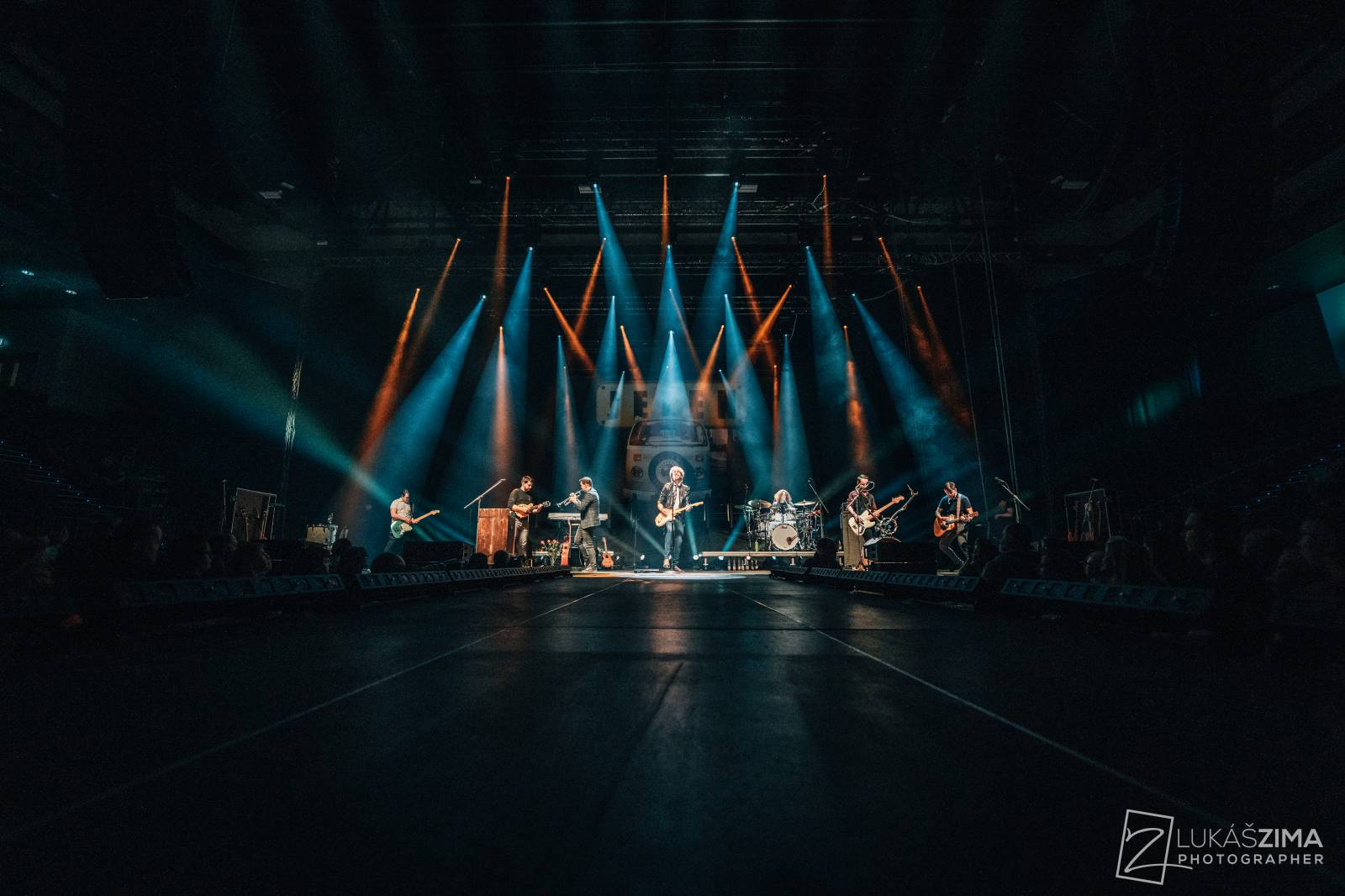 Ještě jednu noc. Kapela Jelen ovládla O2 universum, večer otevřela Kateřina Marie Tichá s Bandjeez