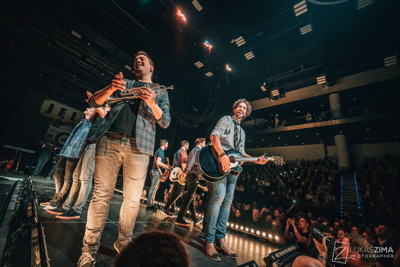 Ještě jednu noc. Kapela Jelen ovládla O2 universum, večer otevřela Kateřina Marie Tichá s Bandjeez