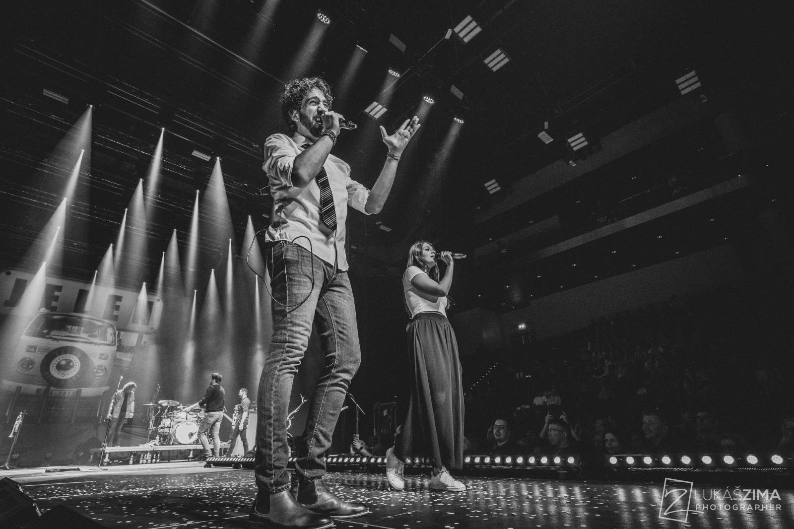 Ještě jednu noc. Kapela Jelen ovládla O2 universum, večer otevřela Kateřina Marie Tichá s Bandjeez