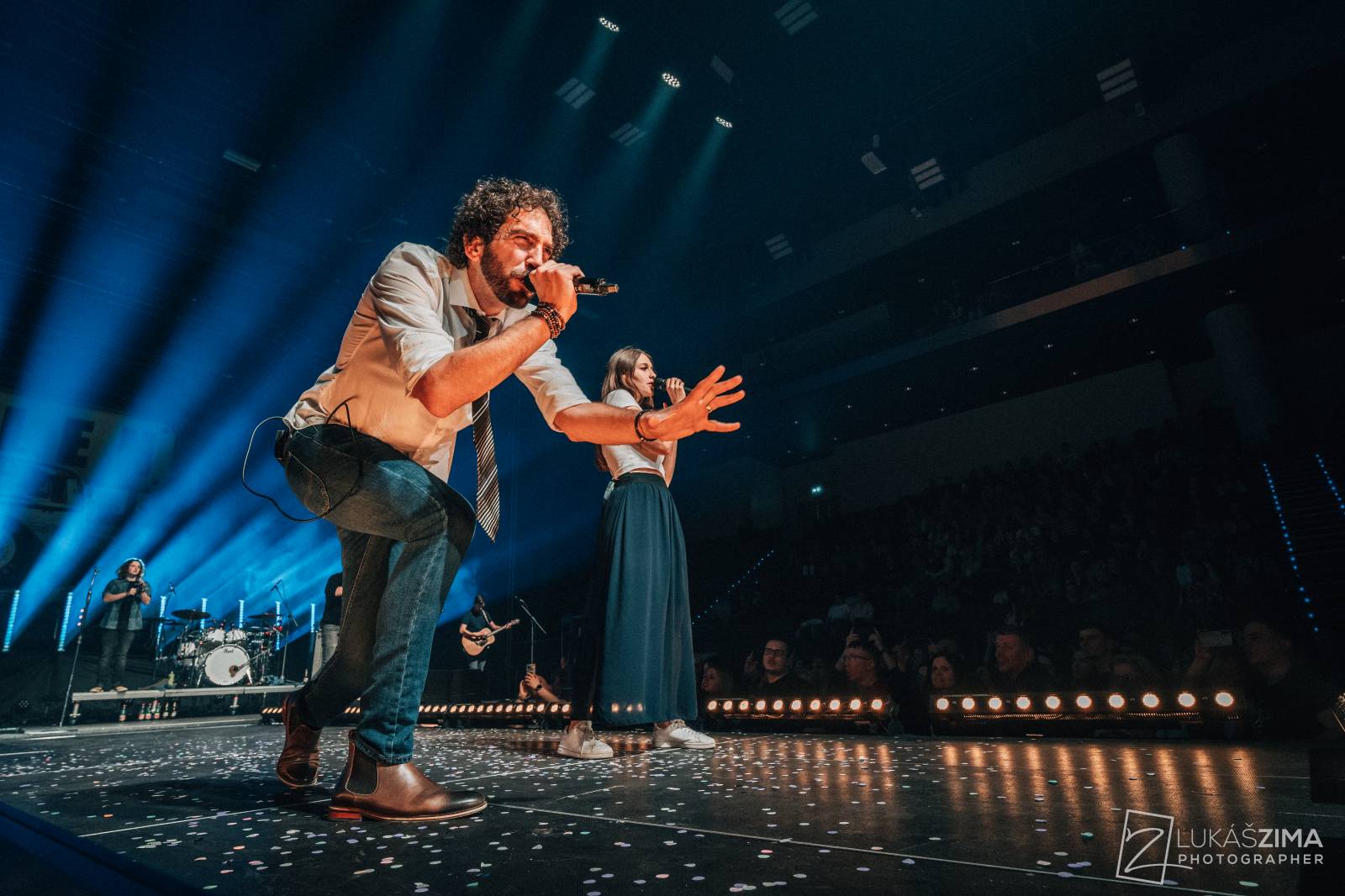Ještě jednu noc. Kapela Jelen ovládla O2 universum, večer otevřela Kateřina Marie Tichá s Bandjeez
