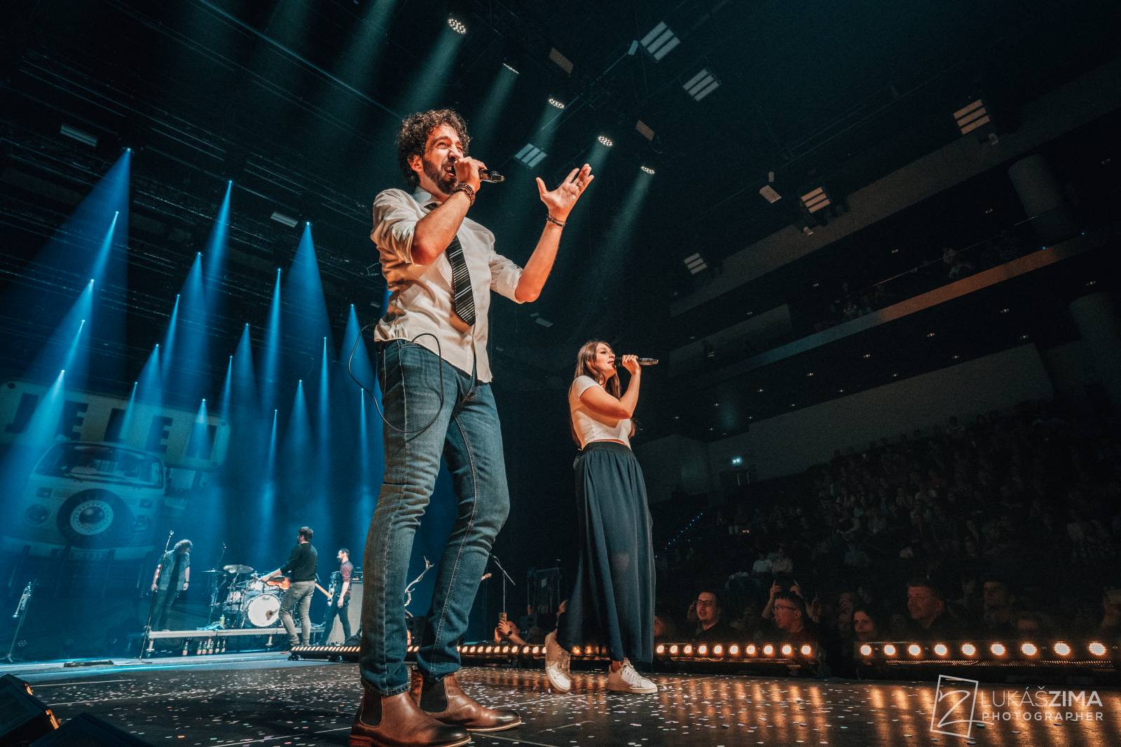 Ještě jednu noc. Kapela Jelen ovládla O2 universum, večer otevřela Kateřina Marie Tichá s Bandjeez