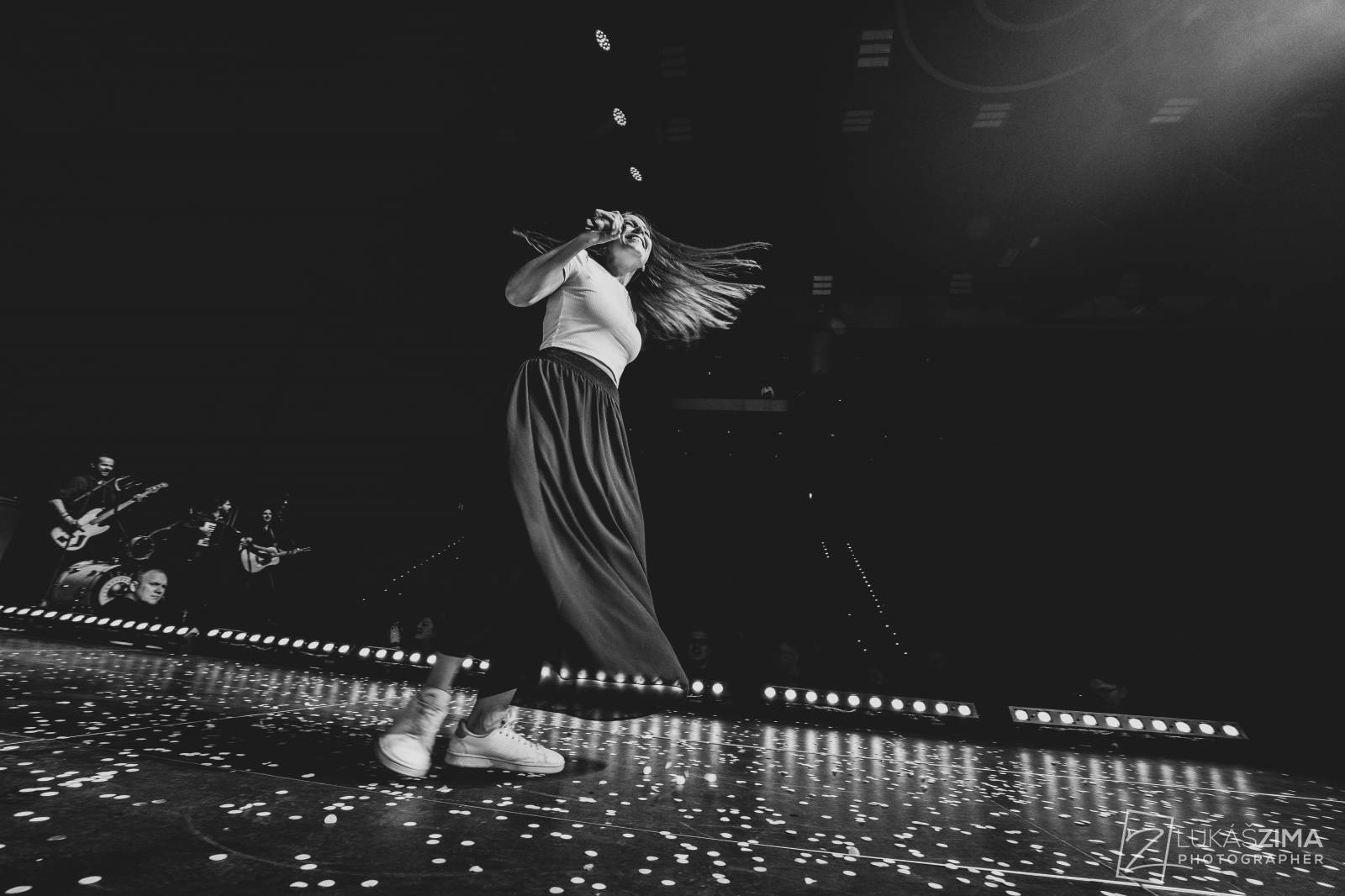 Ještě jednu noc. Kapela Jelen ovládla O2 universum, večer otevřela Kateřina Marie Tichá s Bandjeez