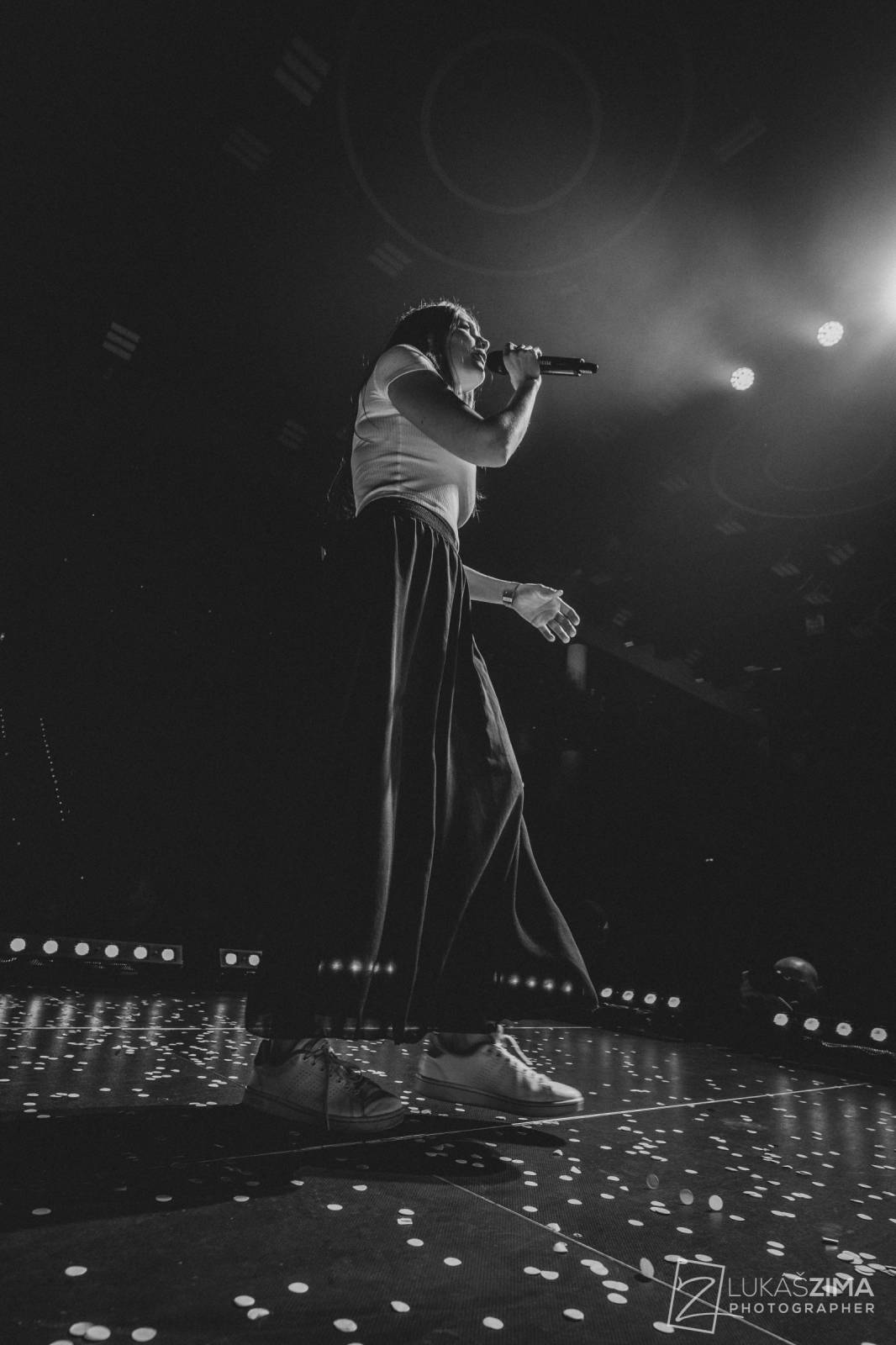 Ještě jednu noc. Kapela Jelen ovládla O2 universum, večer otevřela Kateřina Marie Tichá s Bandjeez