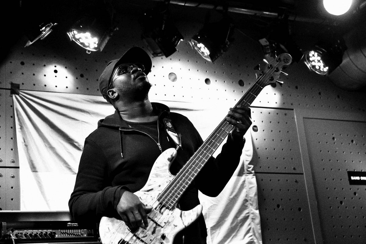 Pražským Jazz Dockem zněl elitní britský jazz s afro-jamajskými kořeny Camille George