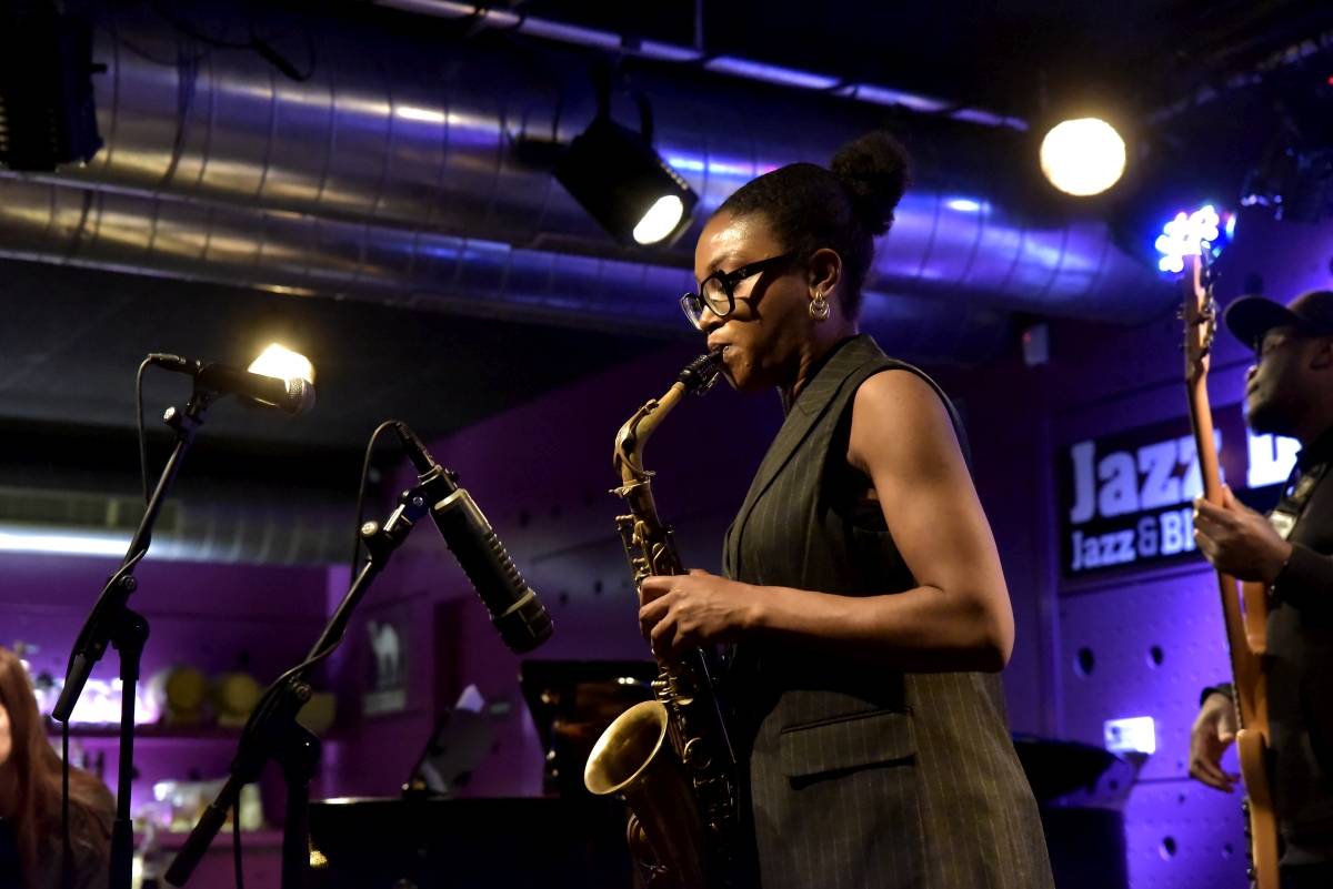 Pražským Jazz Dockem zněl elitní britský jazz s afro-jamajskými kořeny Camille George