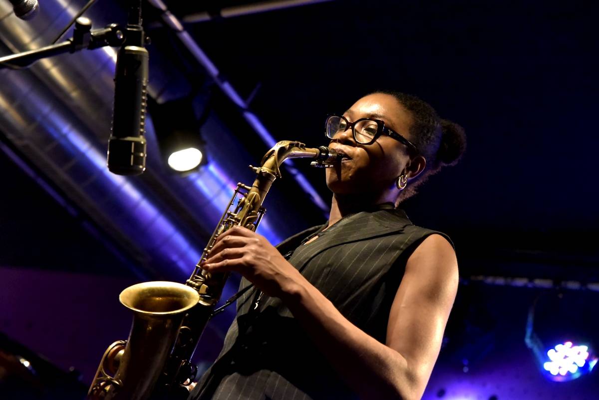 Pražským Jazz Dockem zněl elitní britský jazz s afro-jamajskými kořeny Camille George