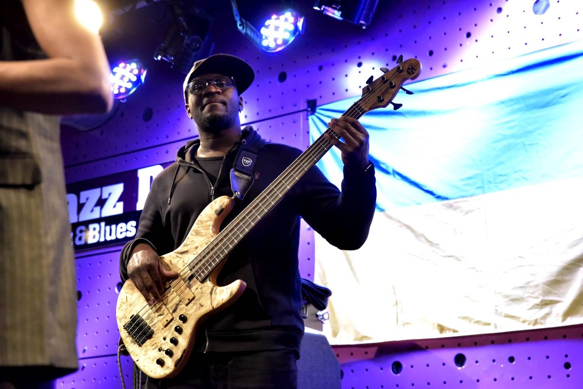 Pražským Jazz Dockem zněl elitní britský jazz s afro-jamajskými kořeny Camille George