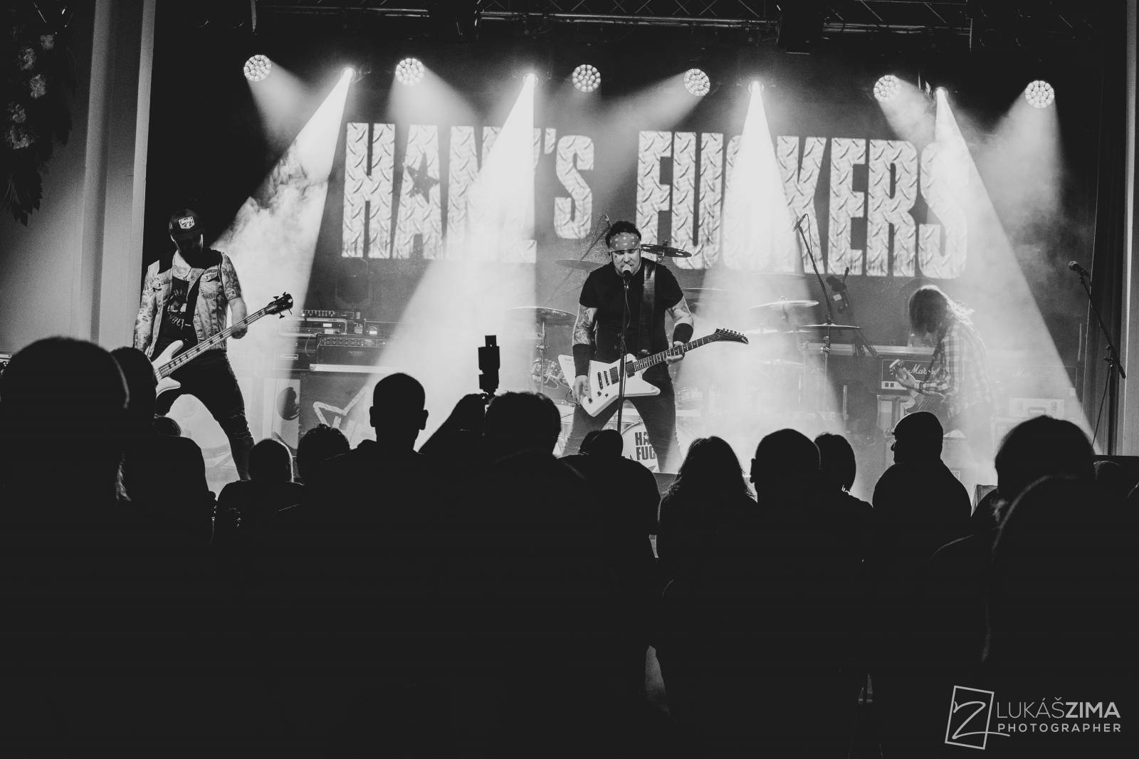 Harlej zaplnil kulturní dům v Čelákovicích, přes řev fanoušků nebylo slyšet vlastních myšlenek