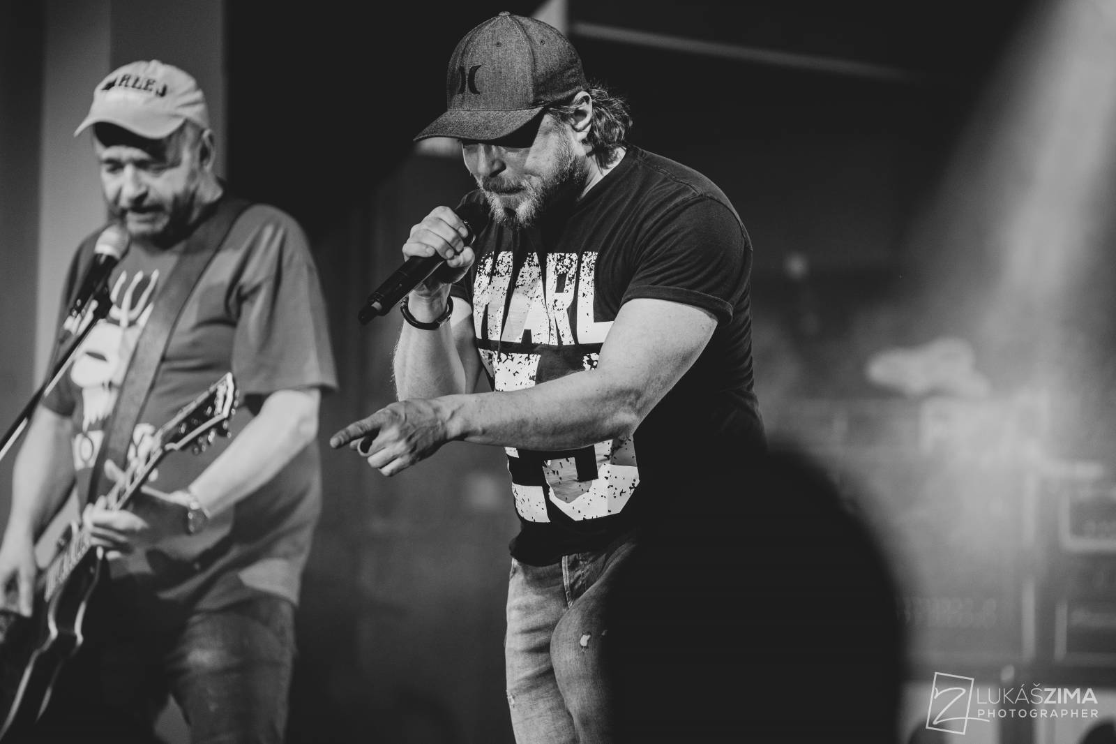 Harlej zaplnil kulturní dům v Čelákovicích, přes řev fanoušků nebylo slyšet vlastních myšlenek