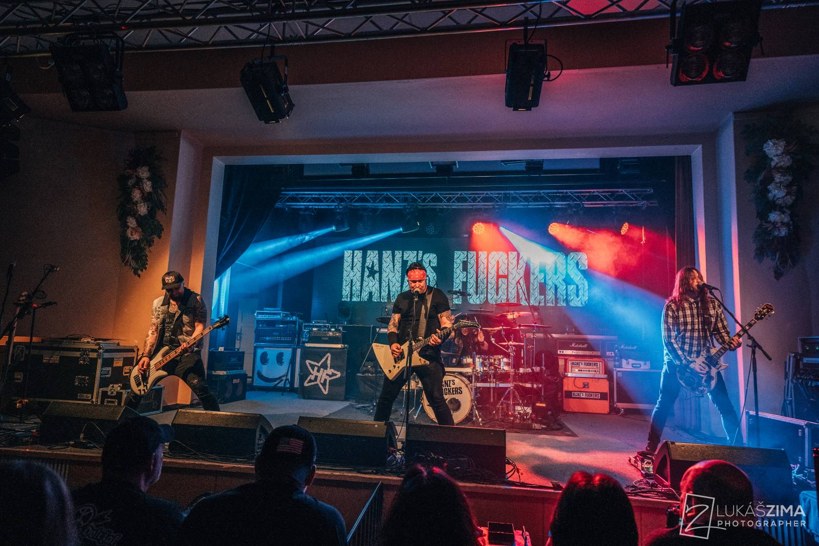 Harlej zaplnil kulturní dům v Čelákovicích, přes řev fanoušků nebylo slyšet vlastních myšlenek