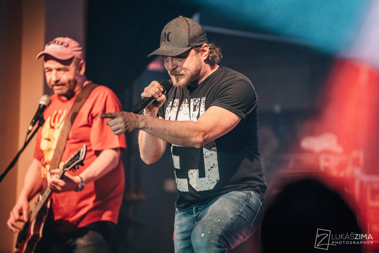 Harlej zaplnil kulturní dům v Čelákovicích, přes řev fanoušků nebylo slyšet vlastních myšlenek