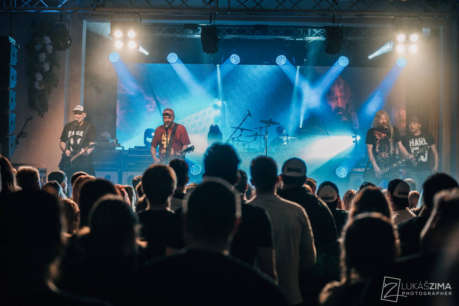 Harlej zaplnil kulturní dům v Čelákovicích, přes řev fanoušků nebylo slyšet vlastních myšlenek