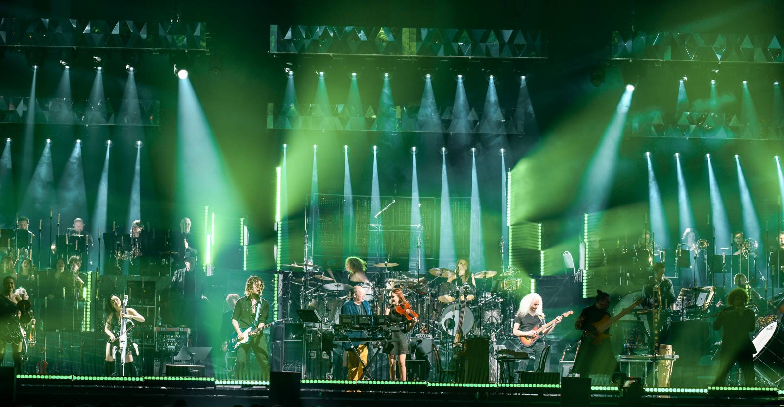 Hans Zimmer se vrátil do O2 areny. Zazněly slavné melodie z Pirátů z Karibiku nebo Jamese Bonda