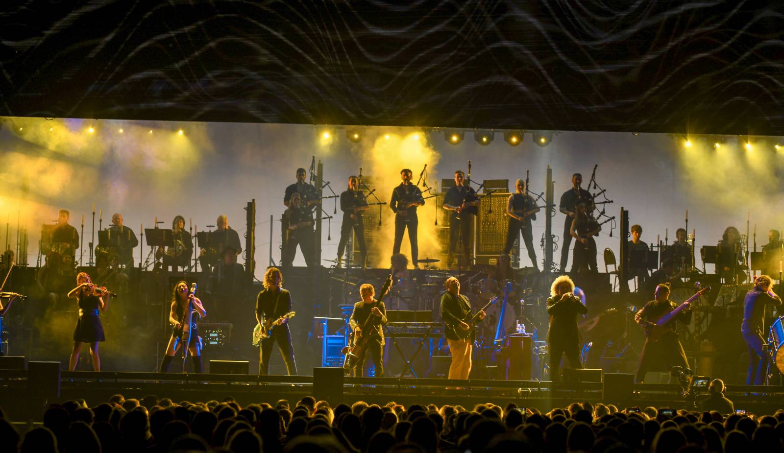 Hans Zimmer se vrátil do O2 areny. Zazněly slavné melodie z Pirátů z Karibiku nebo Jamese Bonda