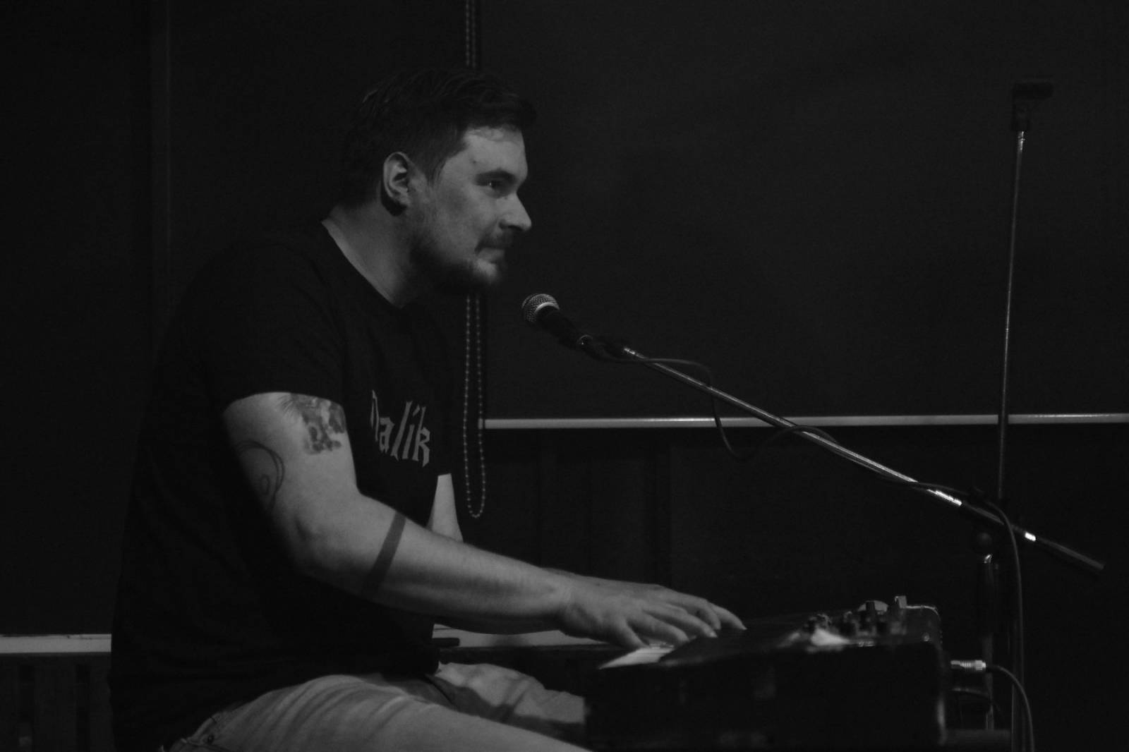 Petr Soukup s Jiřím Vidasovem dovezli do Plzně teorii triviality a absurdity i desku Thrash Metal 