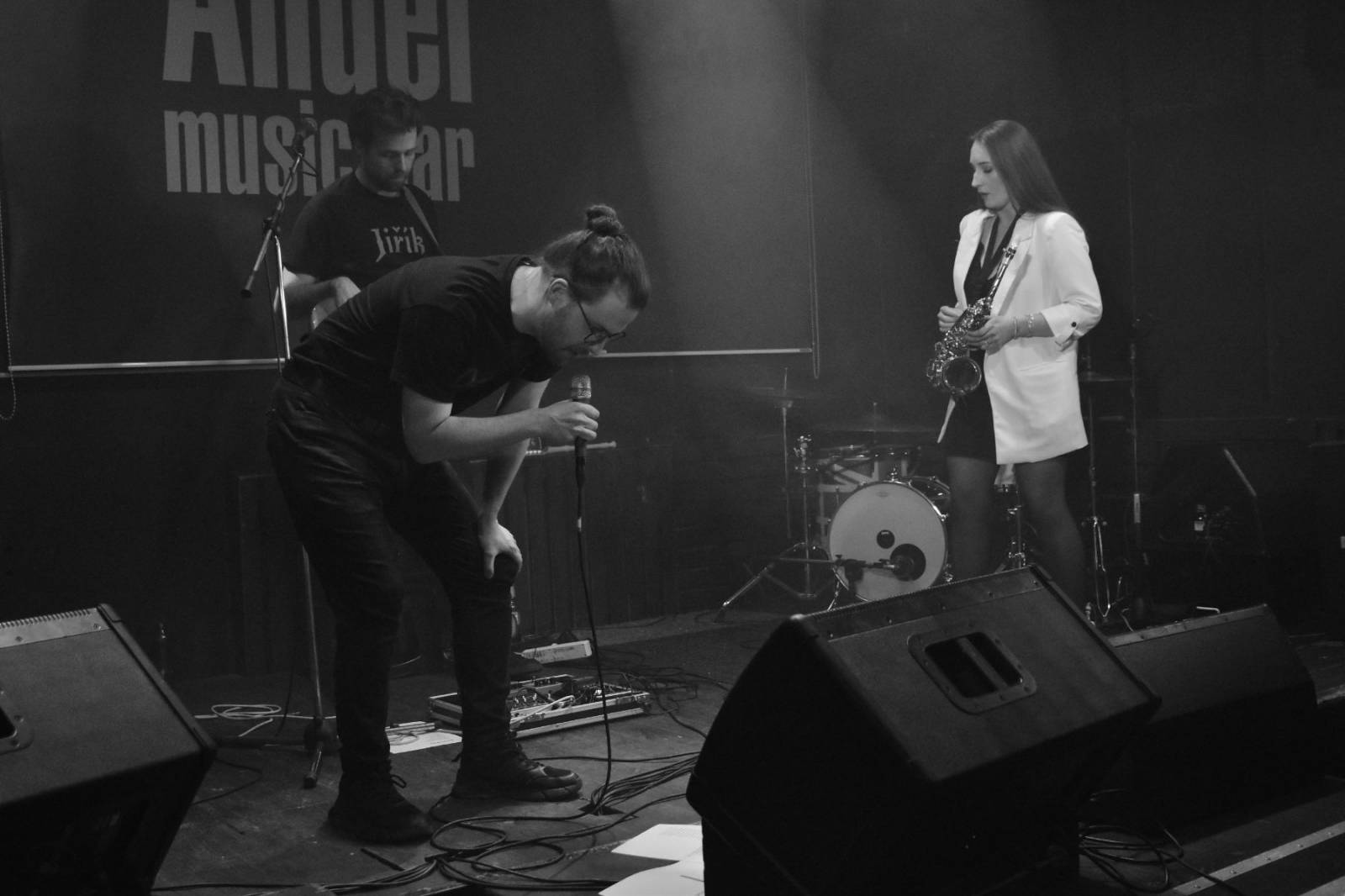 Petr Soukup s Jiřím Vidasovem dovezli do Plzně teorii triviality a absurdity i desku Thrash Metal 