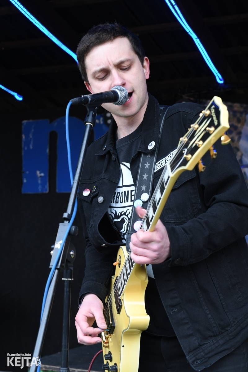 Přehlídka čír začala: V Modré Vopici zahráli Pořád stejně, Bez šance, Reckless a další