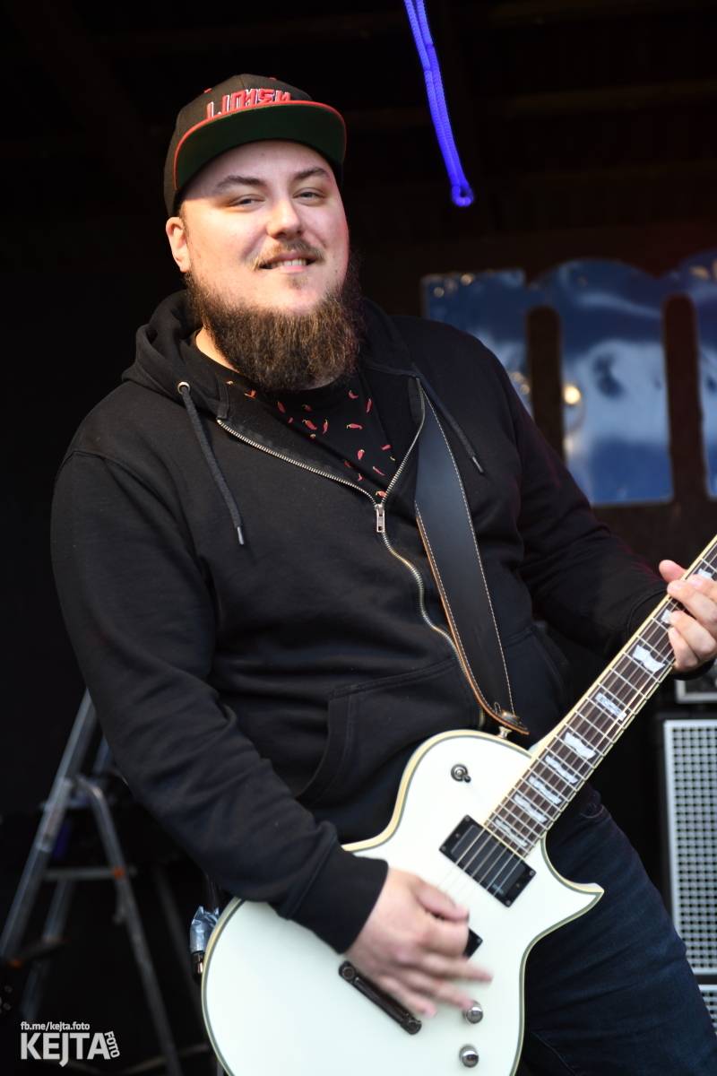 Přehlídka čír začala: V Modré Vopici zahráli Pořád stejně, Bez šance, Reckless a další