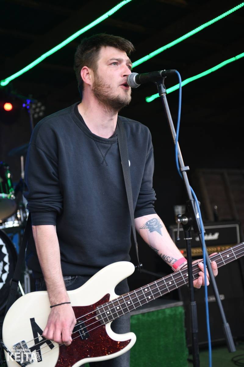 Přehlídka čír začala: V Modré Vopici zahráli Pořád stejně, Bez šance, Reckless a další