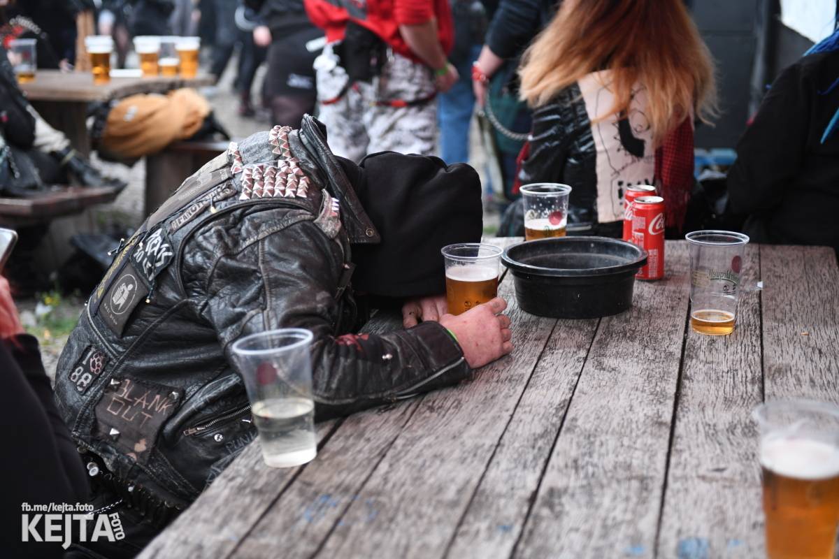 Přehlídka čír začala: V Modré Vopici zahráli Pořád stejně, Bez šance, Reckless a další