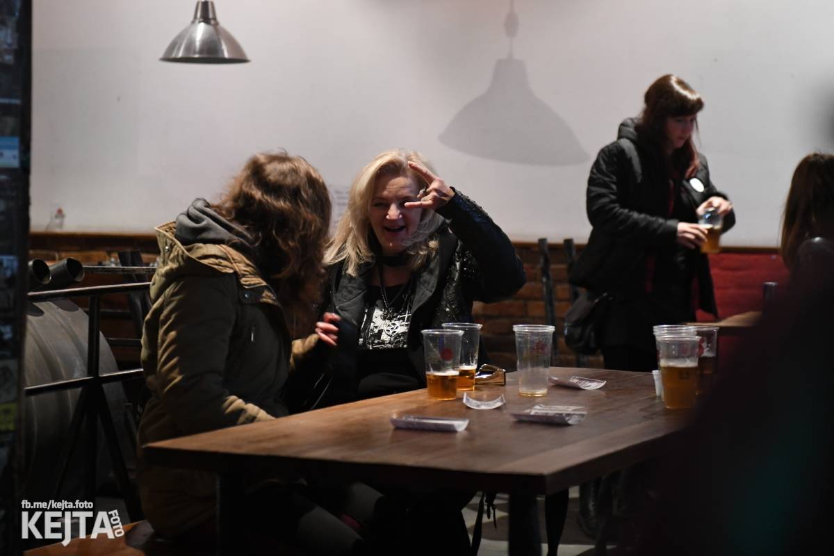 Přehlídka čír začala: V Modré Vopici zahráli Pořád stejně, Bez šance, Reckless a další