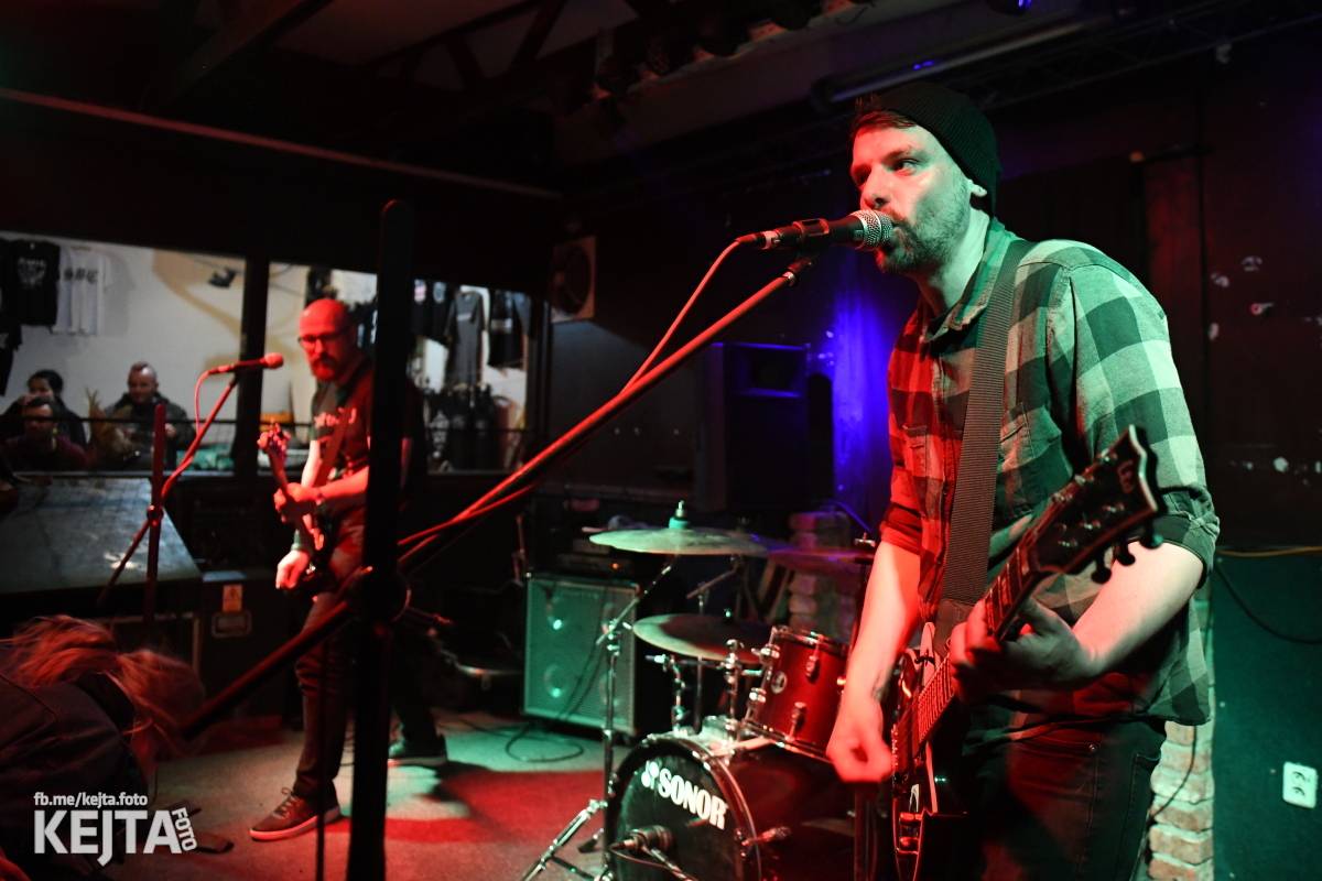 Přehlídka čír začala: V Modré Vopici zahráli Pořád stejně, Bez šance, Reckless a další