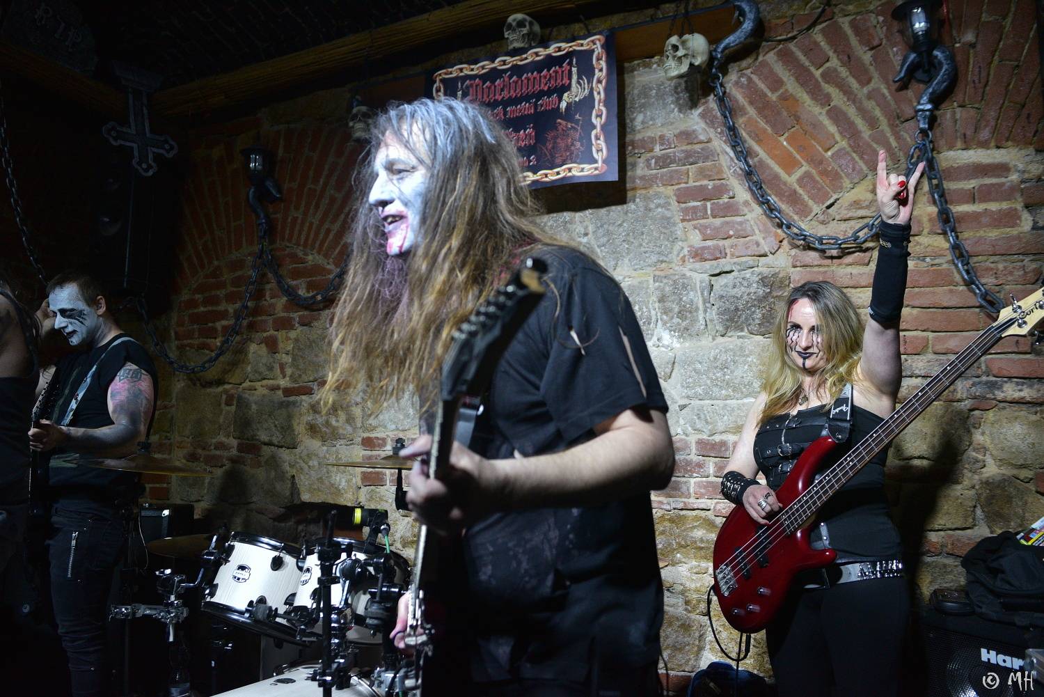 Do plzeňského Parlamentu se sjeli blackmetalisté, zahráli Nocturnal Obeisance, Sukkhu i Blutsturm