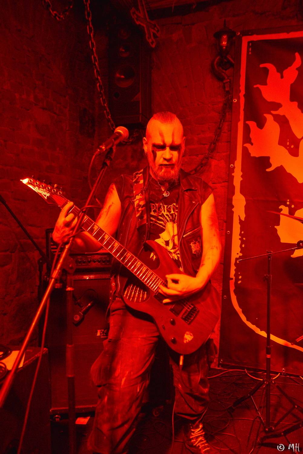 Do plzeňského Parlamentu se sjeli blackmetalisté, zahráli Nocturnal Obeisance, Sukkhu i Blutsturm