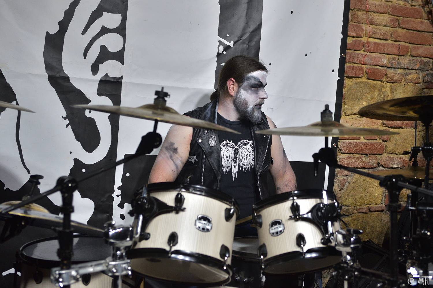 Do plzeňského Parlamentu se sjeli blackmetalisté, zahráli Nocturnal Obeisance, Sukkhu i Blutsturm