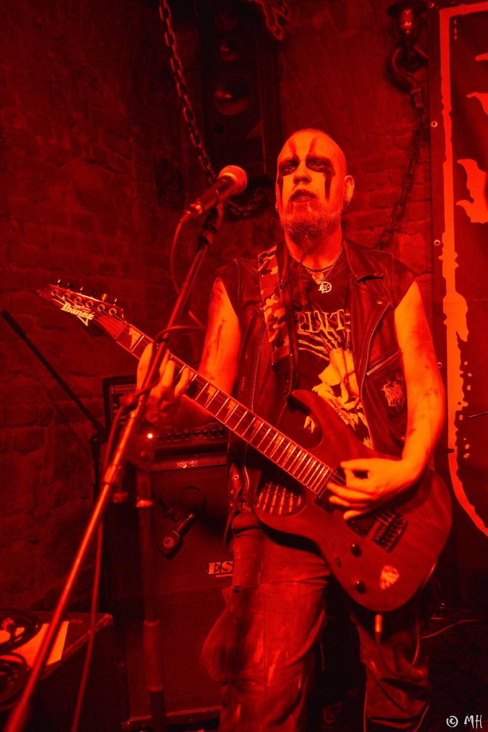 Do plzeňského Parlamentu se sjeli blackmetalisté, zahráli Nocturnal Obeisance, Sukkhu i Blutsturm