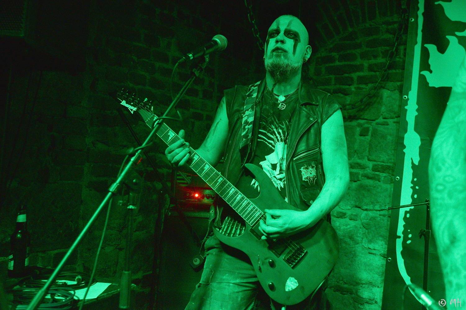 Do plzeňského Parlamentu se sjeli blackmetalisté, zahráli Nocturnal Obeisance, Sukkhu i Blutsturm