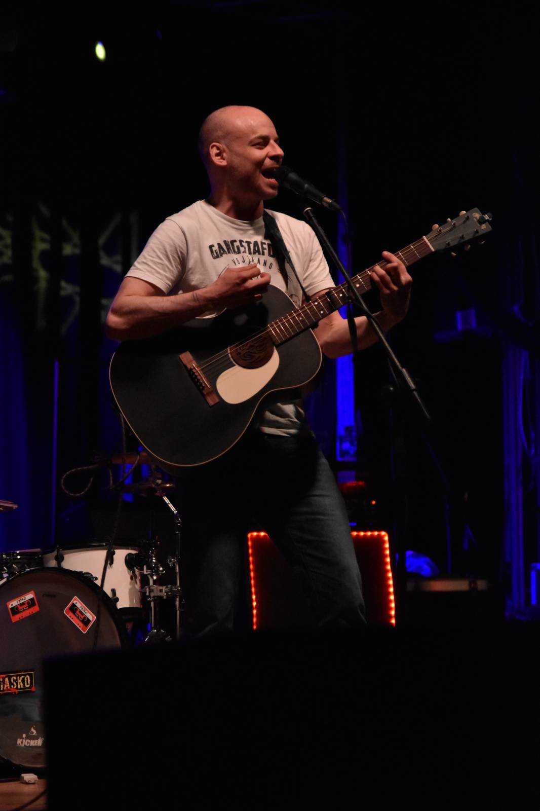 Adys doma v Klatovech představili Lopaty POPu. Album pokřtil Petr Lebeda, zahráli Fiasko a Vojtaano