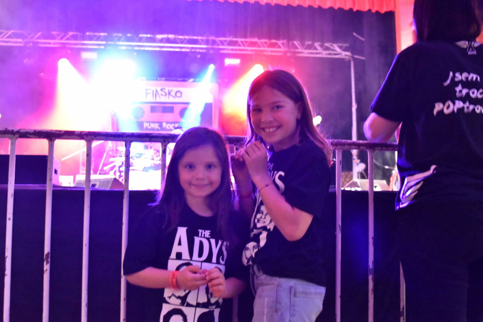 Adys doma v Klatovech představili Lopaty POPu. Album pokřtil Petr Lebeda, zahráli Fiasko a Vojtaano