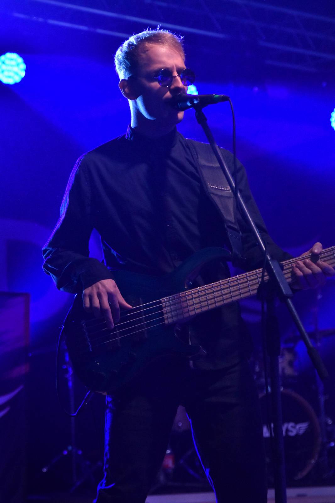 Adys doma v Klatovech představili Lopaty POPu. Album pokřtil Petr Lebeda, zahráli Fiasko a Vojtaano