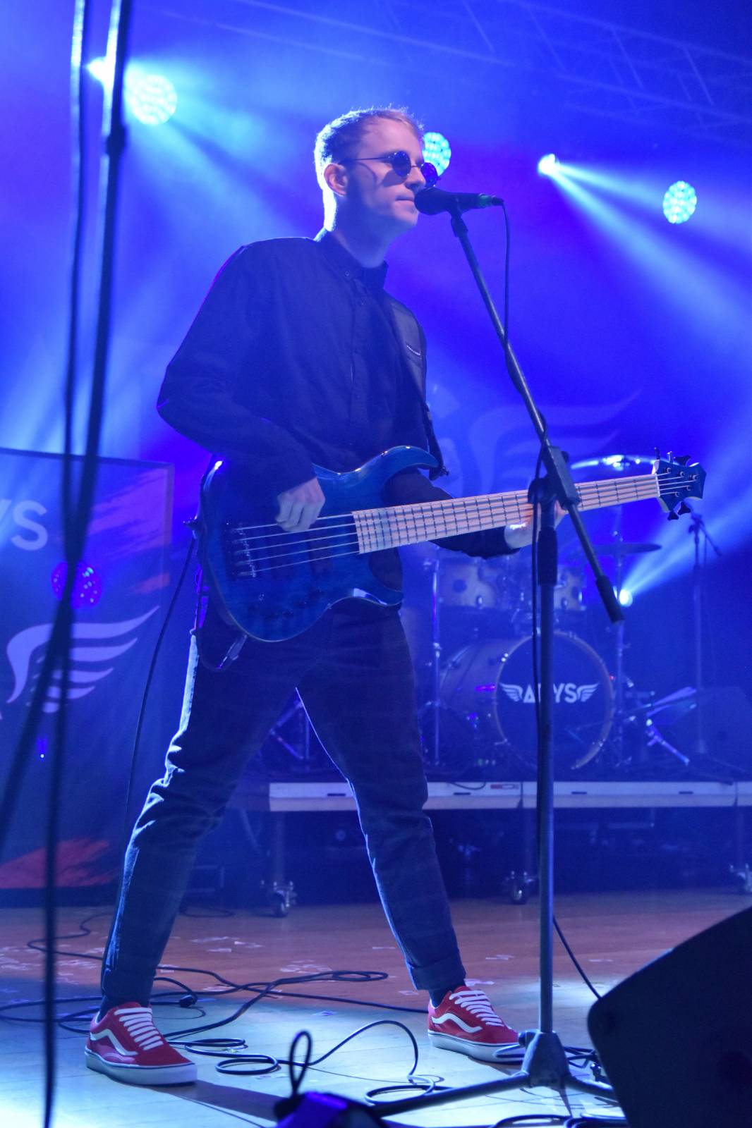 Adys doma v Klatovech představili Lopaty POPu. Album pokřtil Petr Lebeda, zahráli Fiasko a Vojtaano