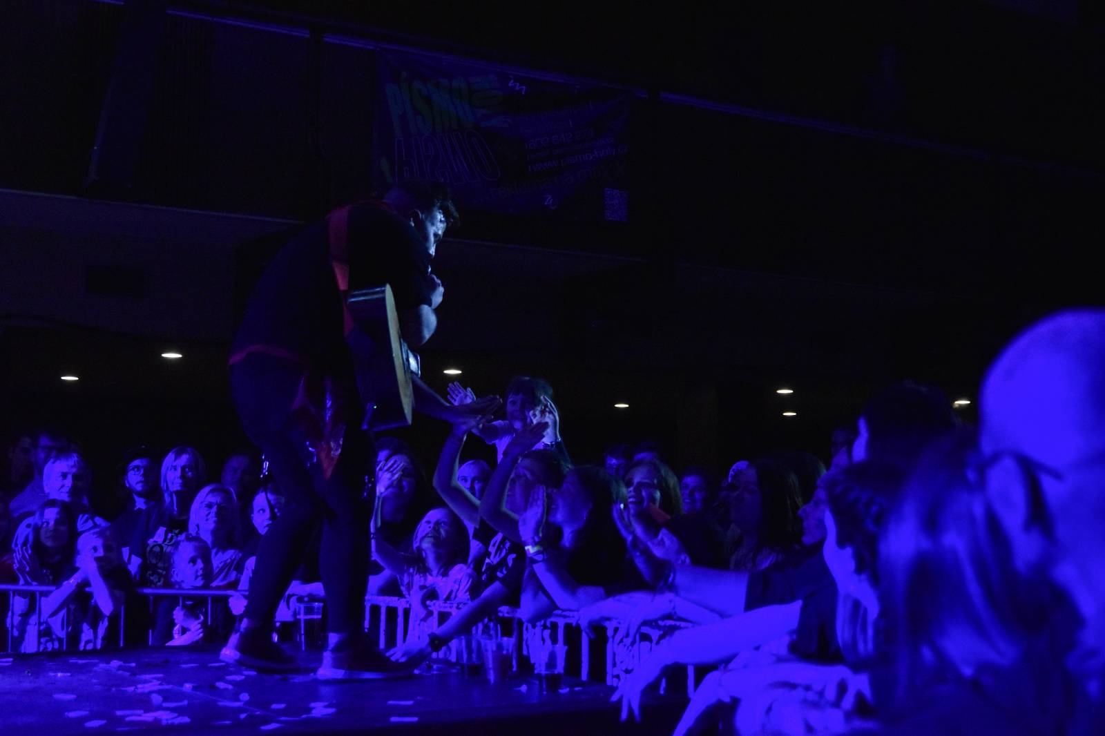 Adys doma v Klatovech představili Lopaty POPu. Album pokřtil Petr Lebeda, zahráli Fiasko a Vojtaano