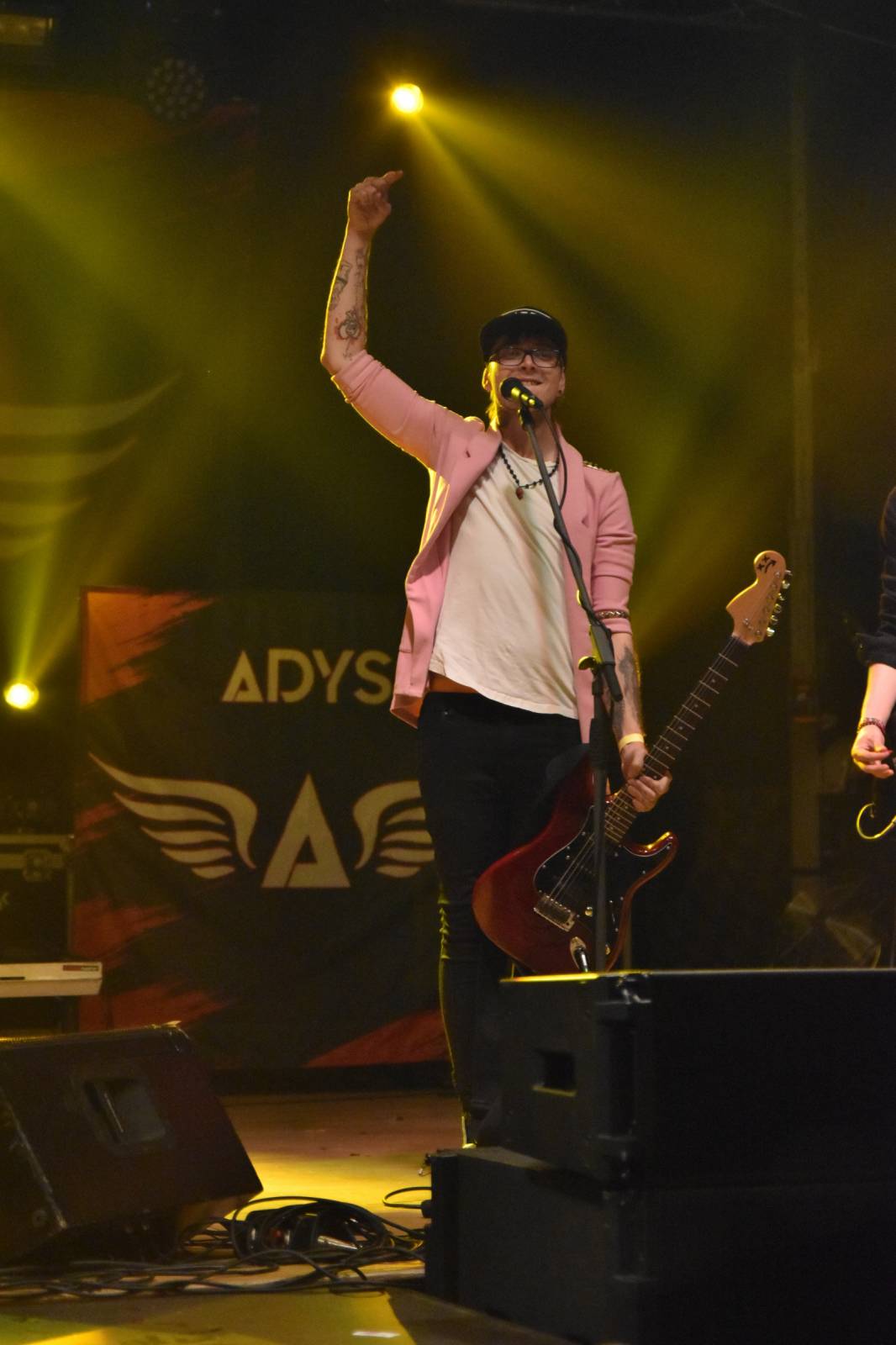 Adys doma v Klatovech představili Lopaty POPu. Album pokřtil Petr Lebeda, zahráli Fiasko a Vojtaano