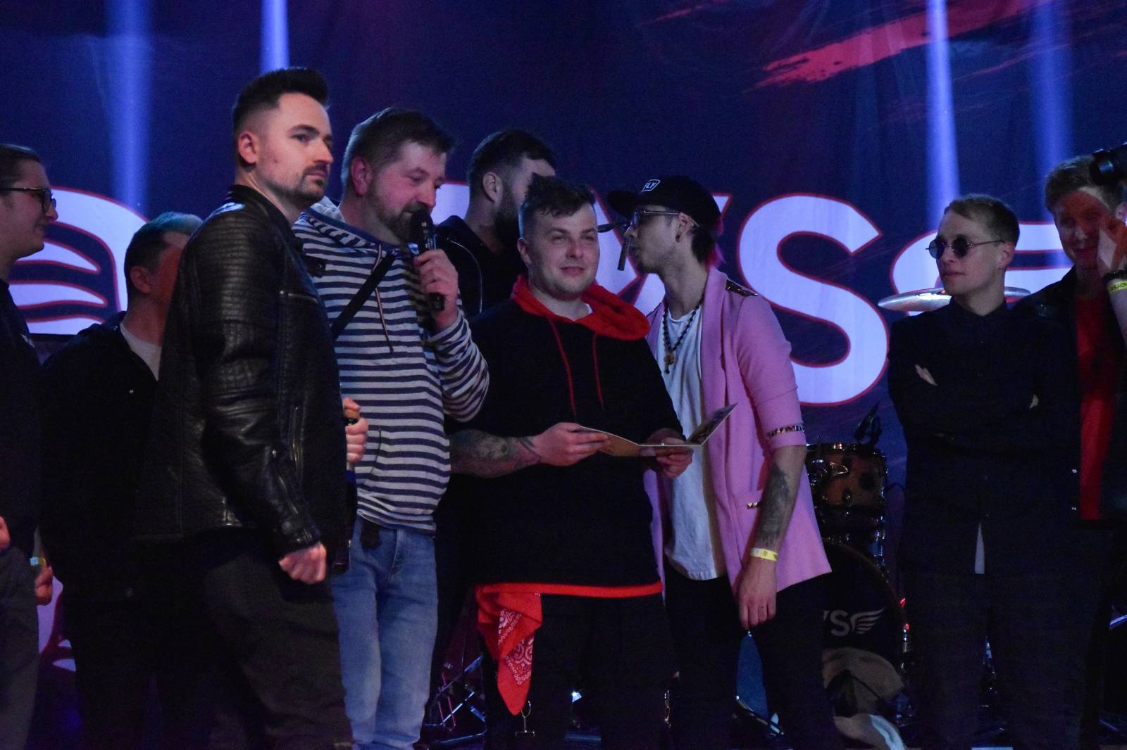 Adys doma v Klatovech představili Lopaty POPu. Album pokřtil Petr Lebeda, zahráli Fiasko a Vojtaano