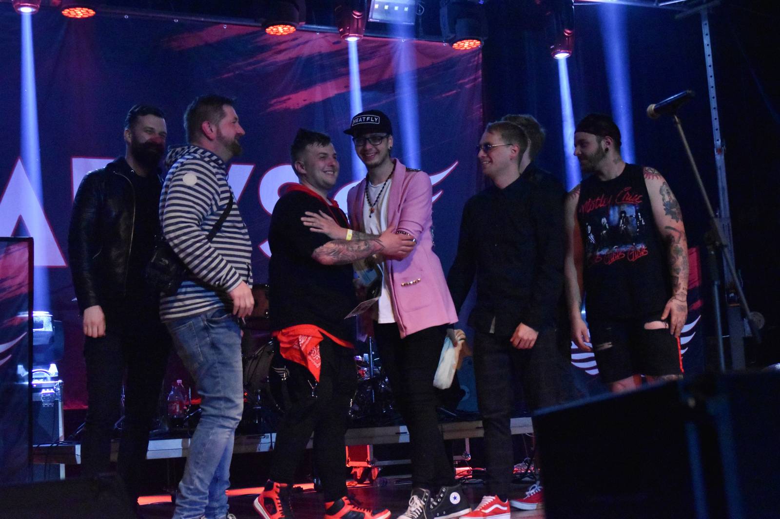 Adys doma v Klatovech představili Lopaty POPu. Album pokřtil Petr Lebeda, zahráli Fiasko a Vojtaano