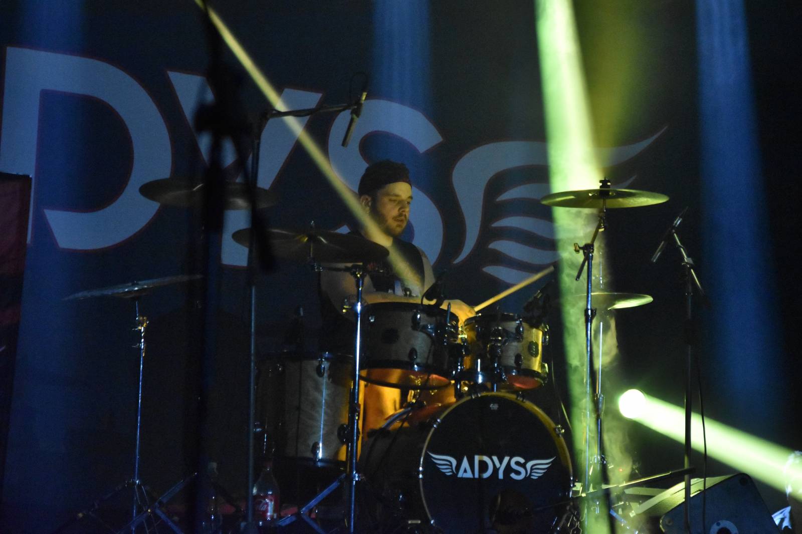 Adys doma v Klatovech představili Lopaty POPu. Album pokřtil Petr Lebeda, zahráli Fiasko a Vojtaano