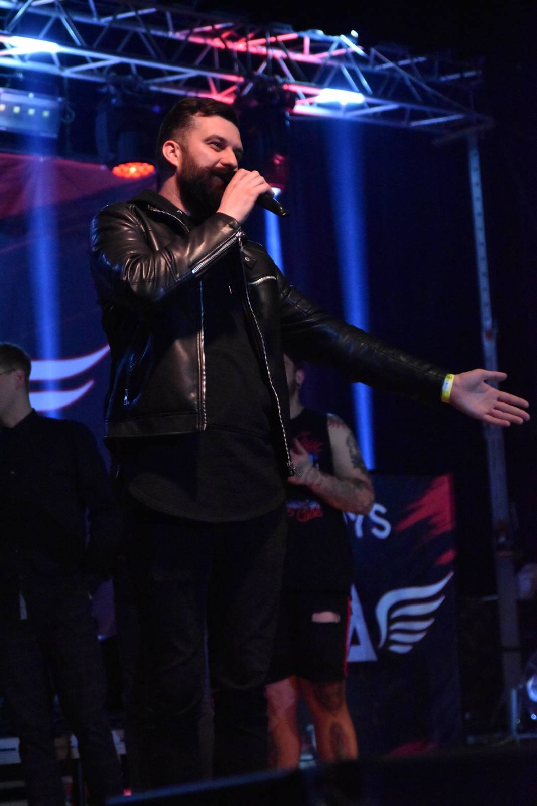 Adys doma v Klatovech představili Lopaty POPu. Album pokřtil Petr Lebeda, zahráli Fiasko a Vojtaano