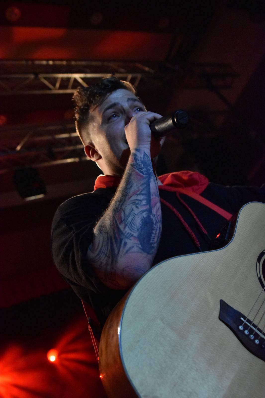 Adys doma v Klatovech představili Lopaty POPu. Album pokřtil Petr Lebeda, zahráli Fiasko a Vojtaano