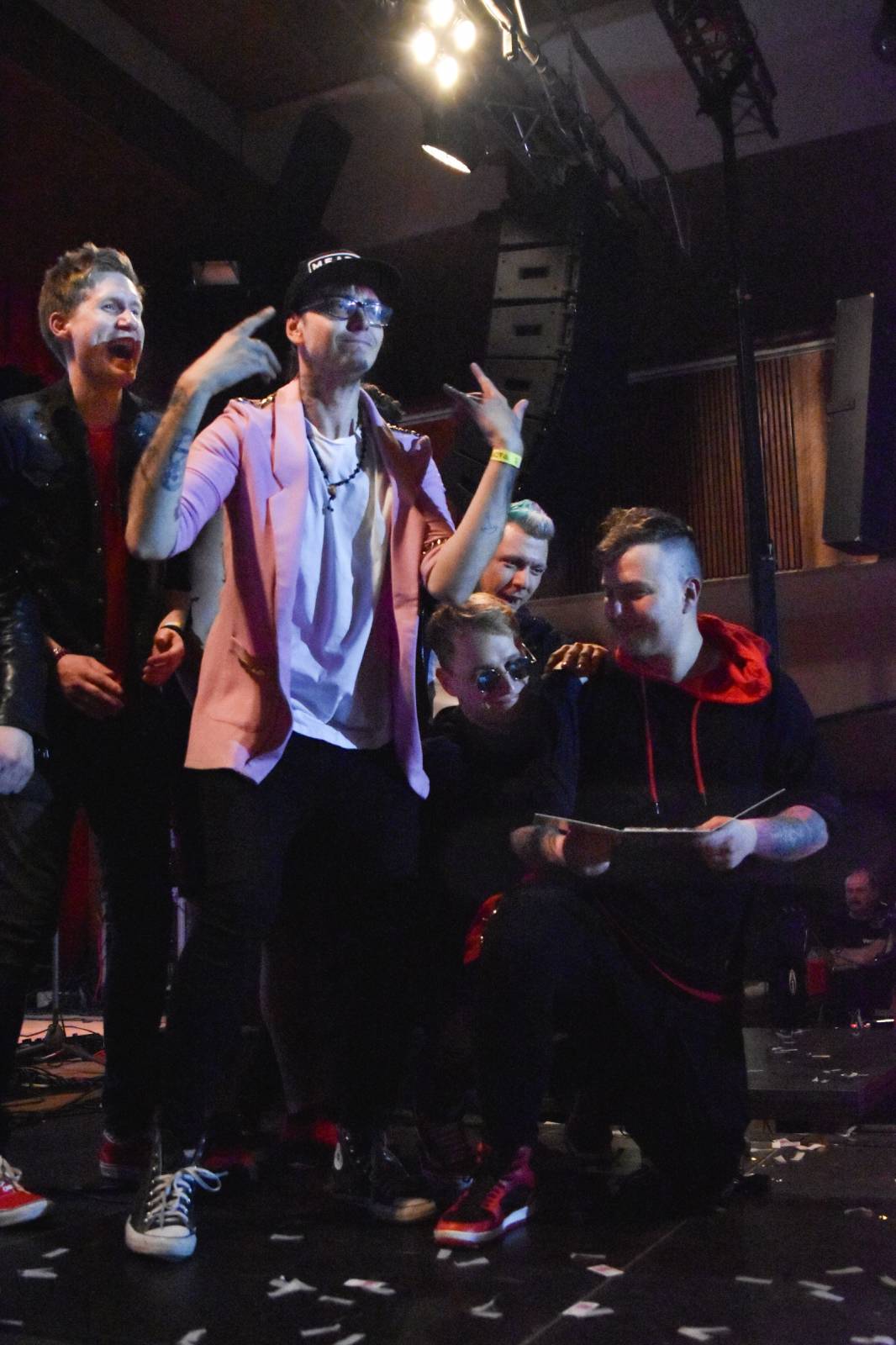 Adys doma v Klatovech představili Lopaty POPu. Album pokřtil Petr Lebeda, zahráli Fiasko a Vojtaano