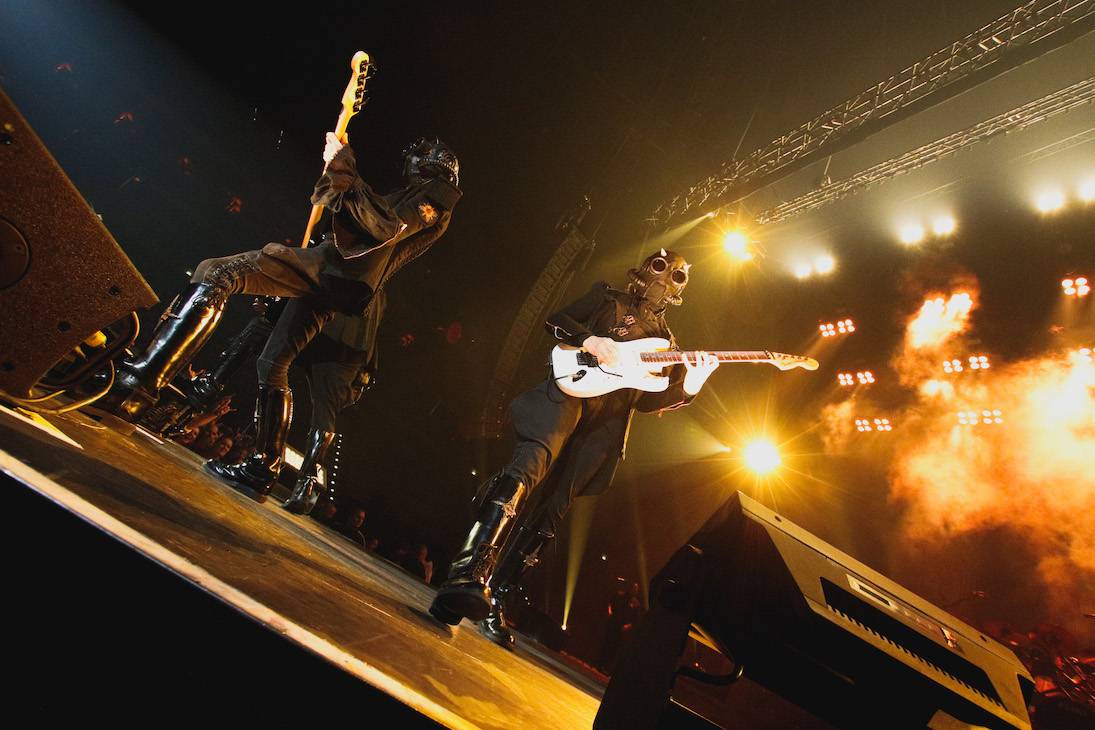 Ghost předvedli Praze spektakulární show, nechyběly nové masky, ani songy