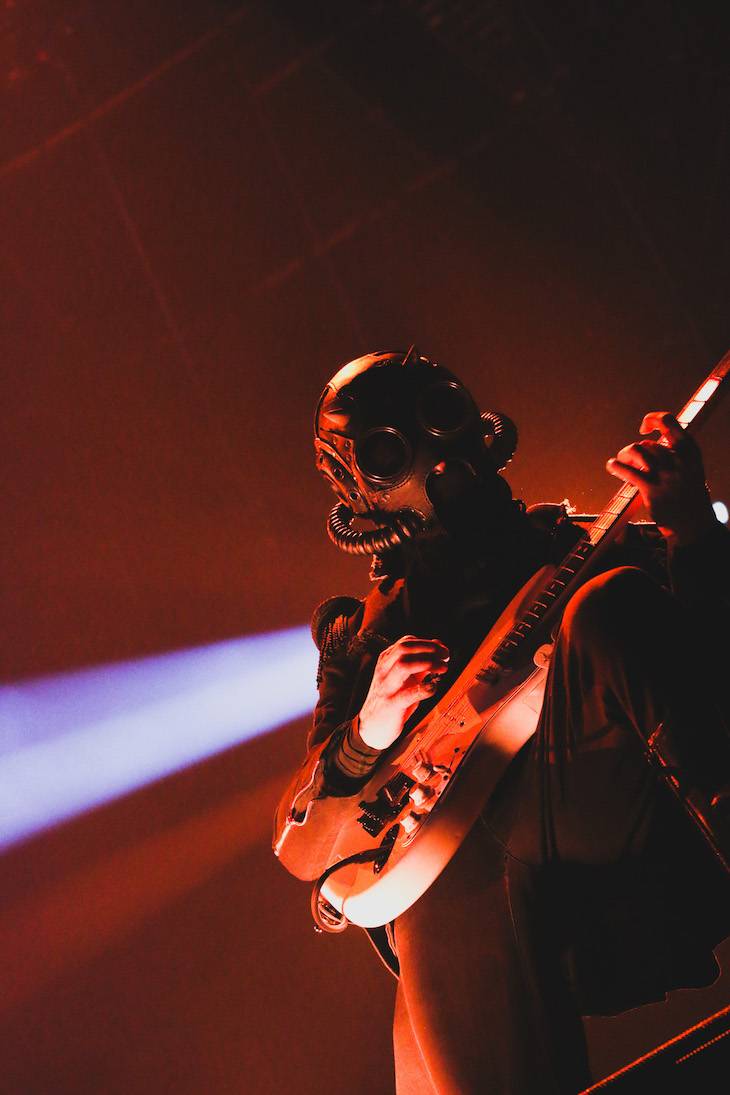 Ghost předvedli Praze spektakulární show, nechyběly nové masky, ani songy