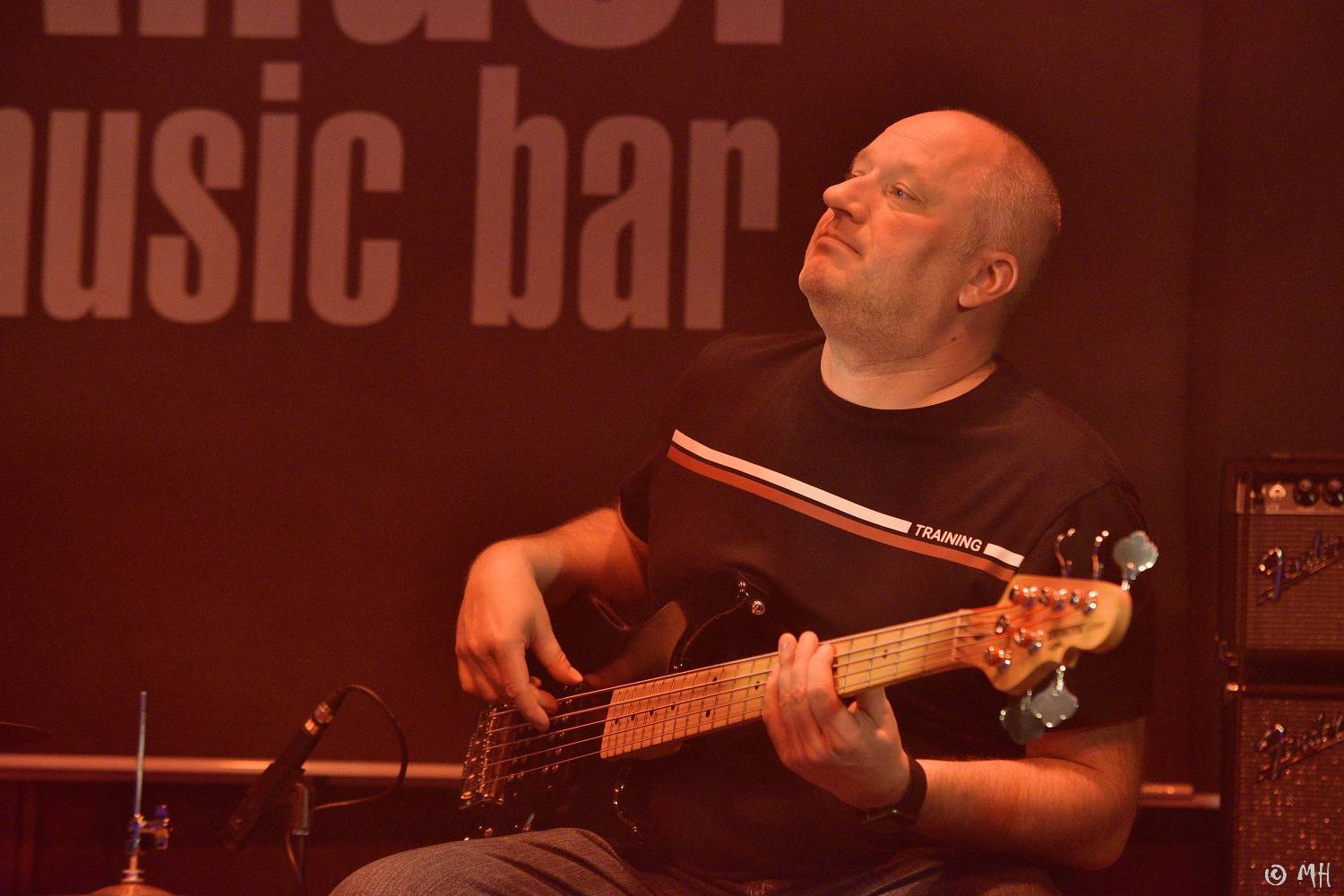 Absolutní neklid dostál svému názvu, v Plzni nechybělo ani pogování