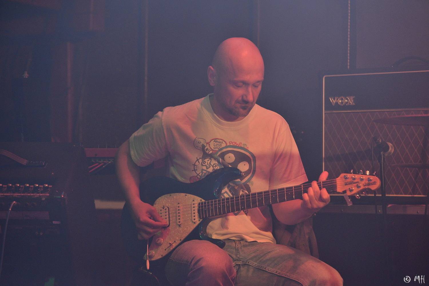 Absolutní neklid dostál svému názvu, v Plzni nechybělo ani pogování