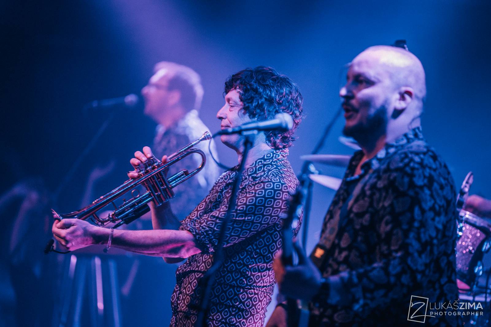 Mig 21 skončili jarní turné, v Praze chytali kalhotky a uklidňovali rvačku u pódia