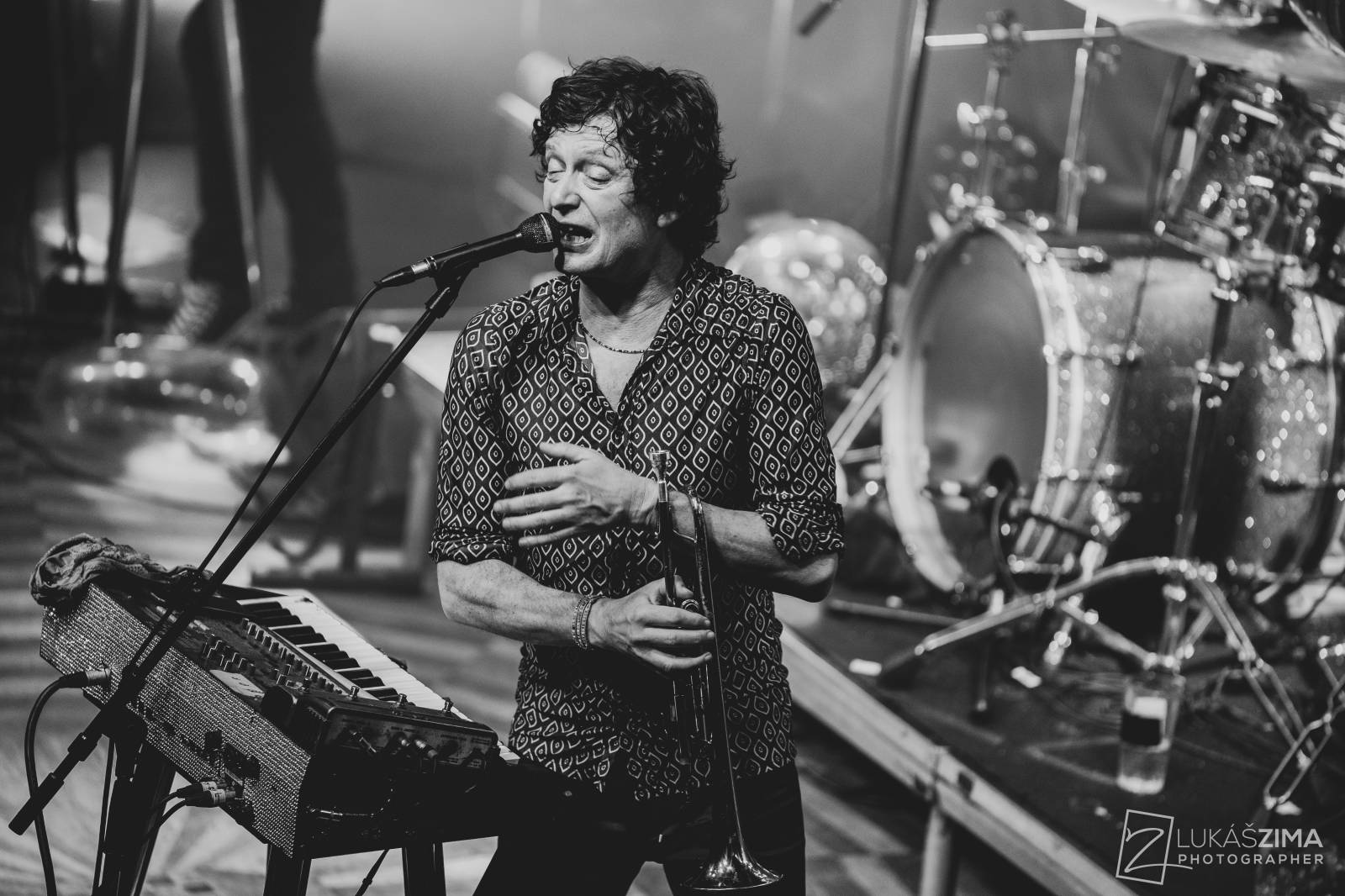 Mig 21 skončili jarní turné, v Praze chytali kalhotky a uklidňovali rvačku u pódia