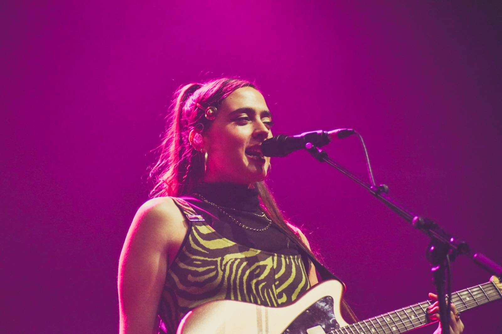 Řev, nadšení i slzy dojetí. 5 Seconds Of Summer dorazili do Prahy